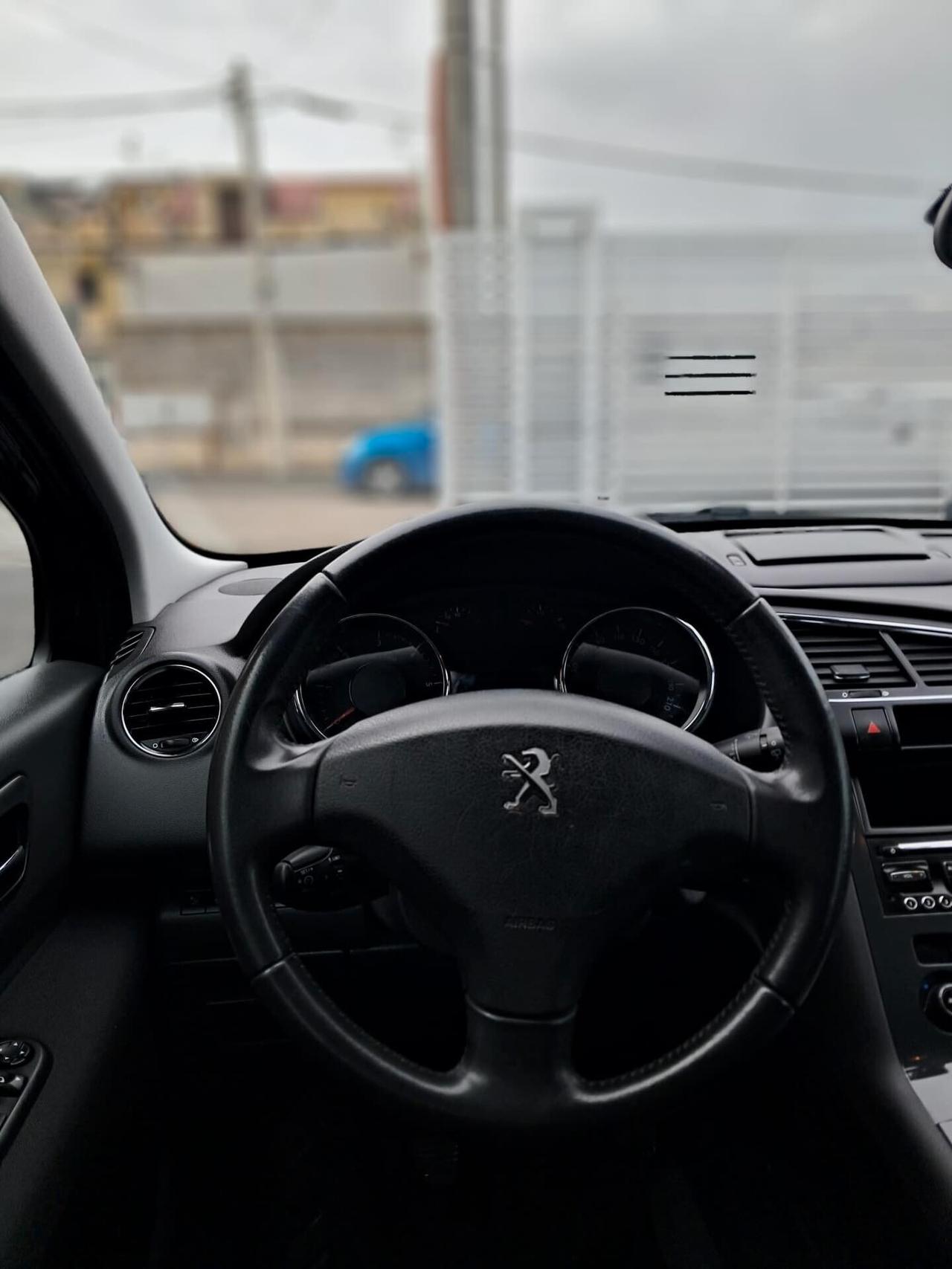 Peugeot 3008 BlueHDi 120 S&S Business