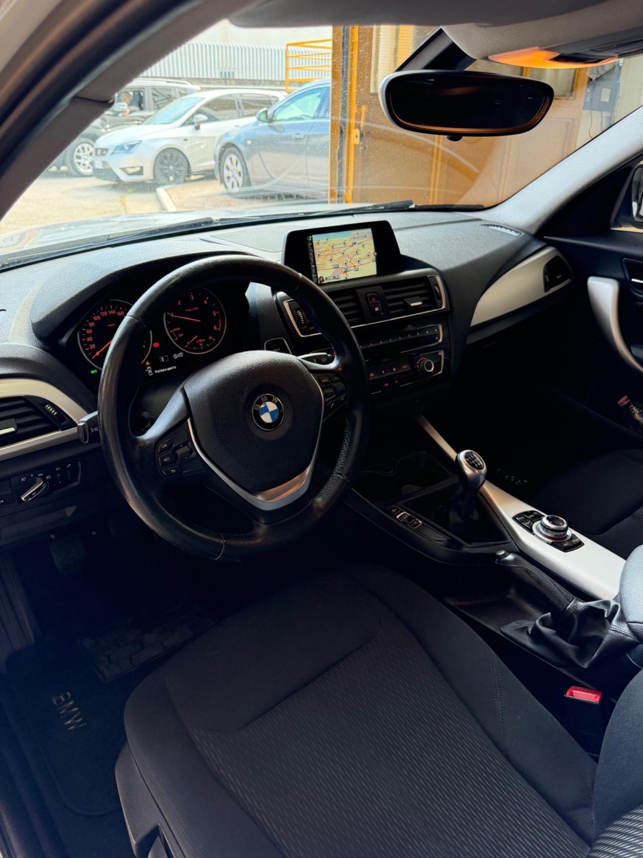 Bmw 116d 2016 5p. Urban