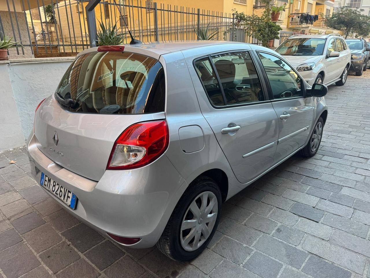 RENAULT Clio 1.2 16V GPL Dynamique