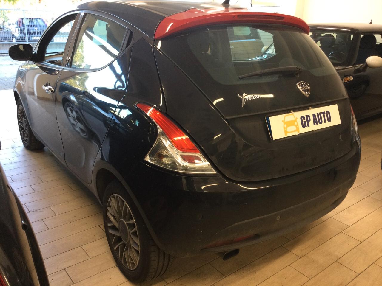 Lancia Ypsilon 0.9 TwinAir 85 CV 5 porte S&S DFN Platinum