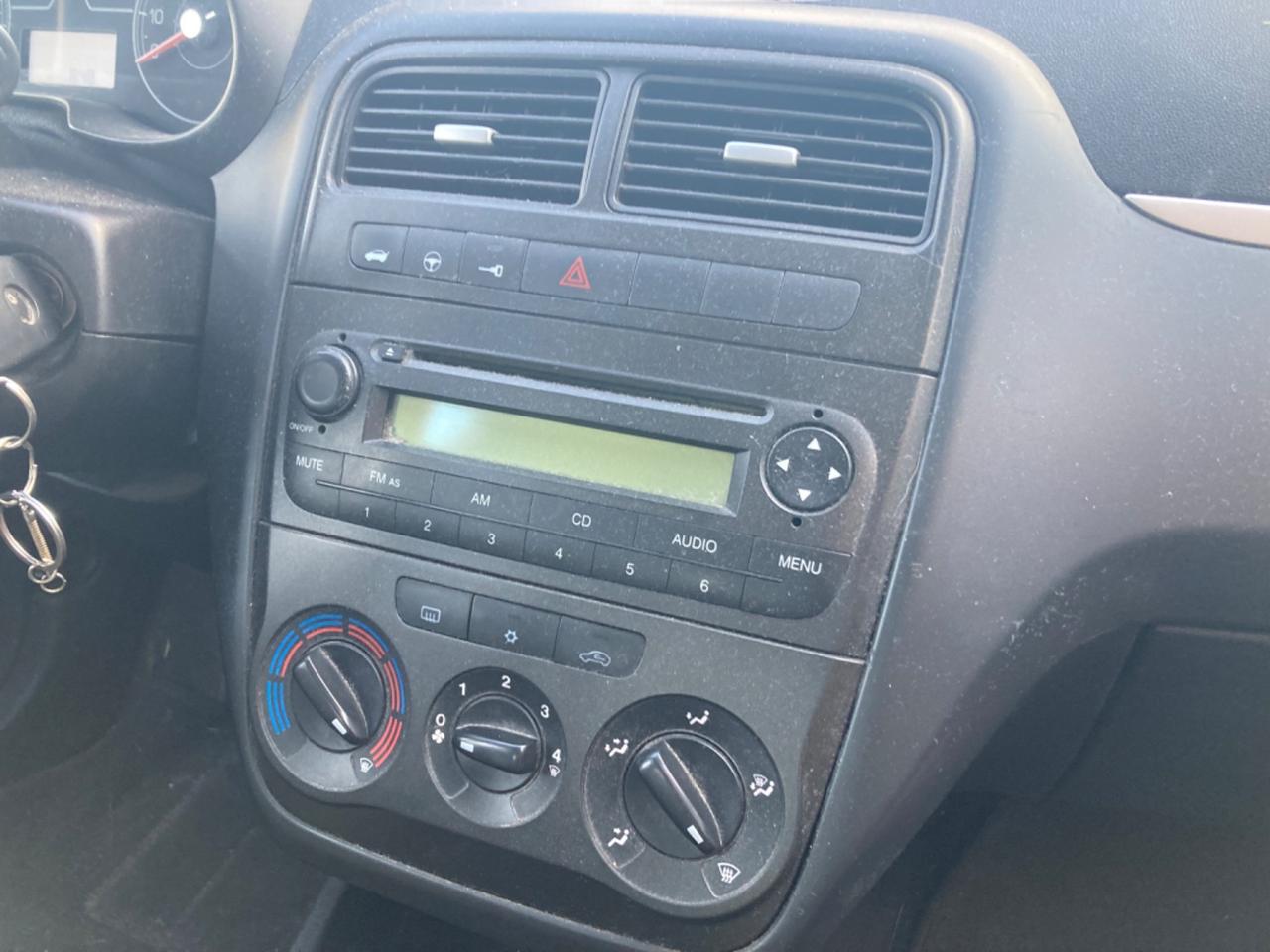 FIAT GRANDE PUNTO 1.3 MULTIJET (6 MARCE)