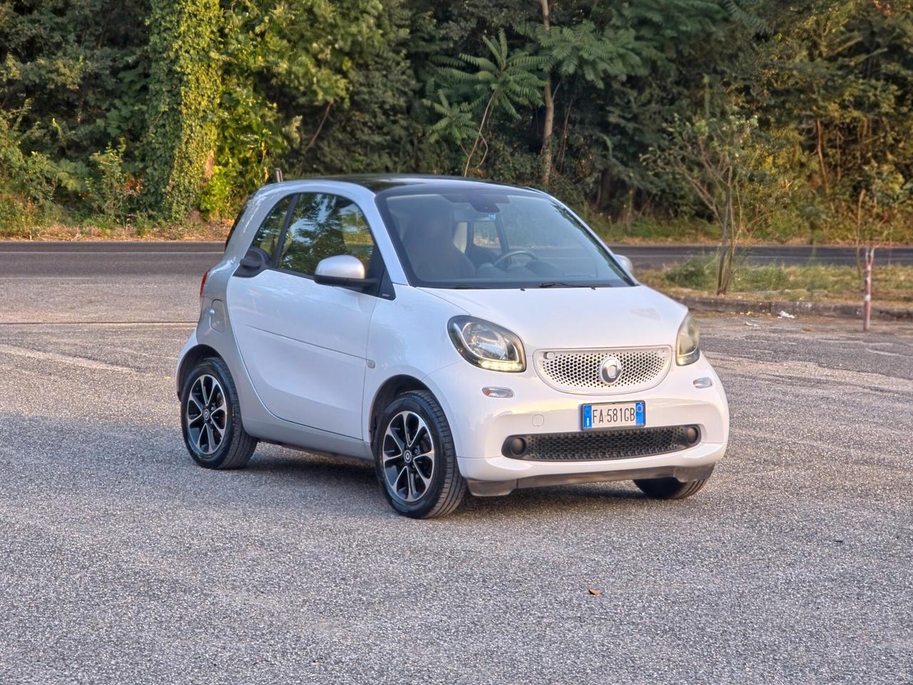 Smart ForTwo 70 1.0 twinamic Prime E6 Automatico NEO 2015