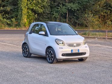 Smart ForTwo 70 1.0 twinamic Prime E6 Automatico NEO 2015