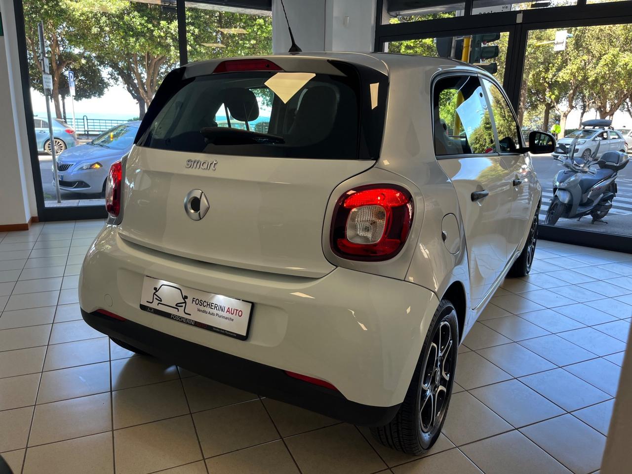 Smart ForFour 70 1.0 Prime pelle/navigatore/led!!