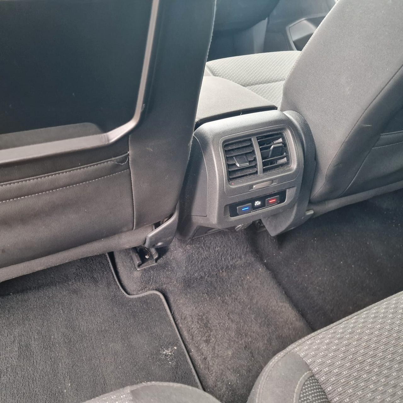 Volkswagen Touran 1.6 TDI 115 CV SCR DSG Highline BlueMotion Tech.