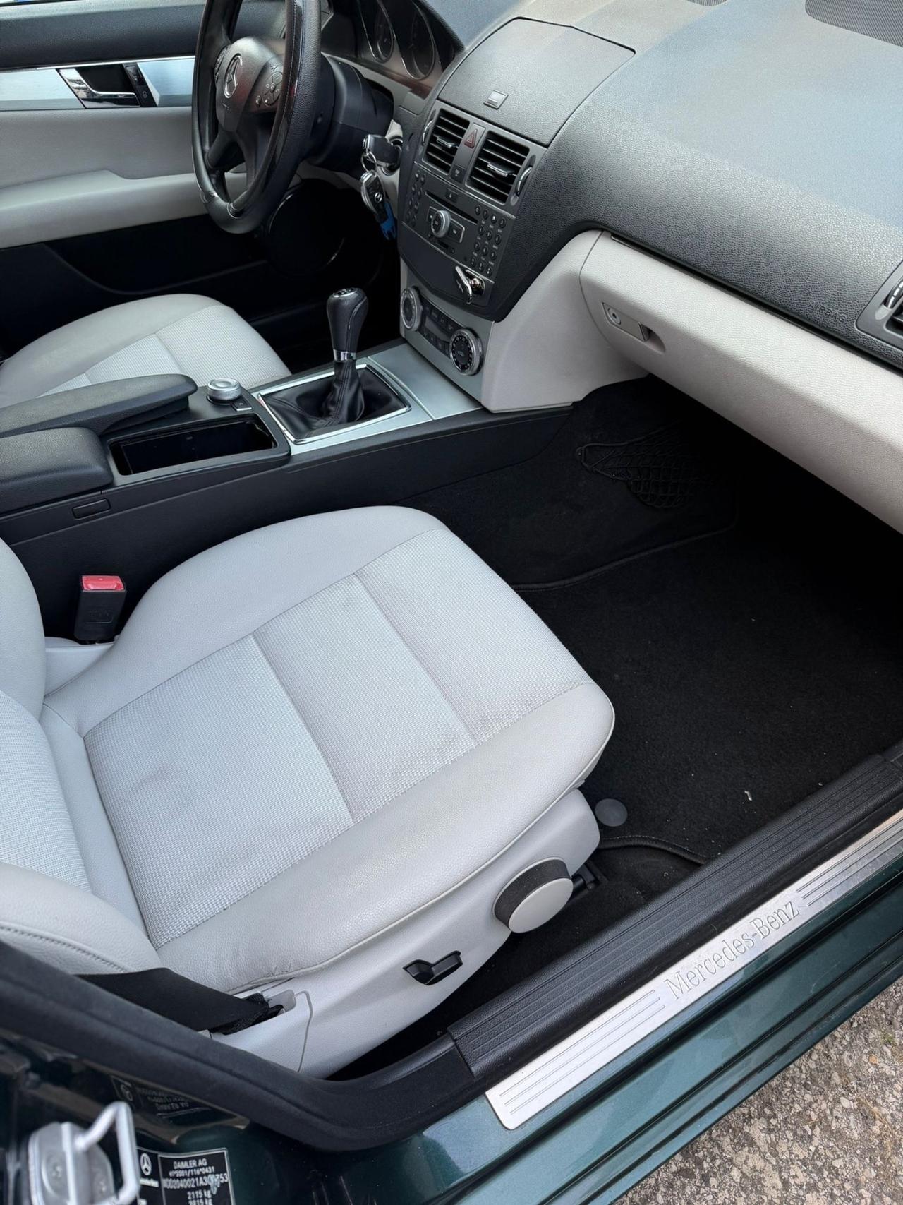 Mercedes-benz C 220 200 CDI BlueEFFICIENCY Avantgarde