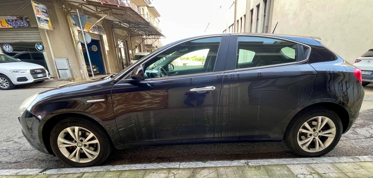 Alfa Romeo Giulietta 1.6 JTDm-2 105 CV Distinctive
