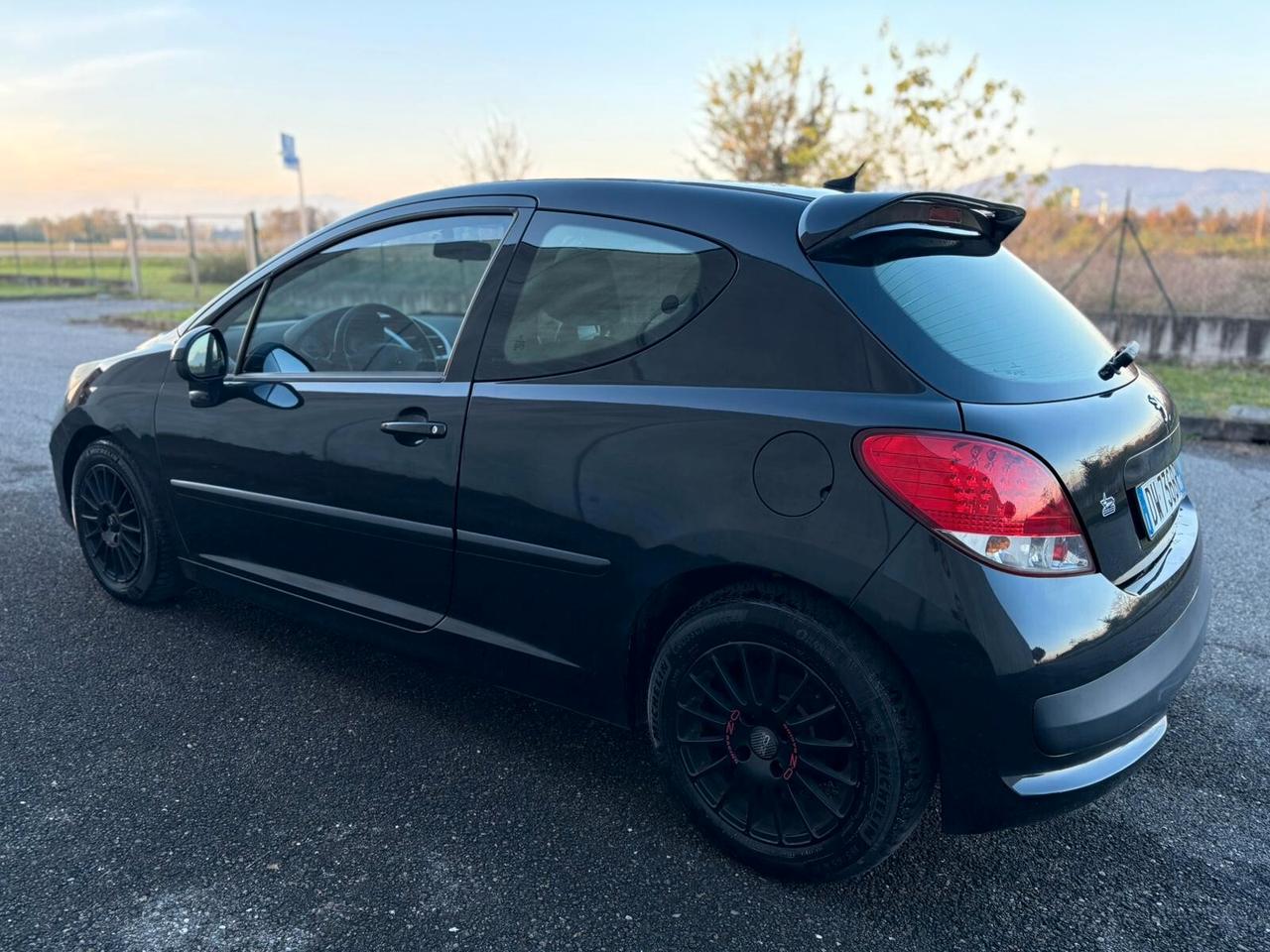 Peugeot 207 1.4 VTi 95CV 3p NEOPATENTATI