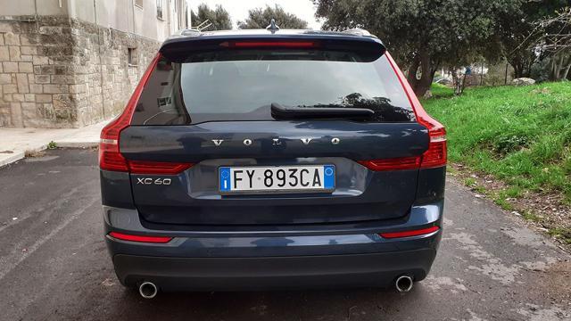 VOLVO XC60 B4 MILD HYBRID MOMENTUM AWD MY 2020