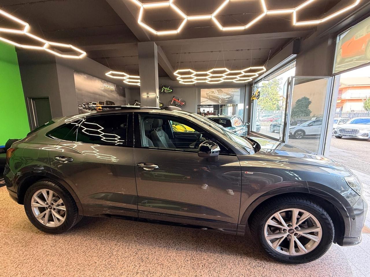 Audi Q3 SPB CON TETTO 35 TDI S line edition