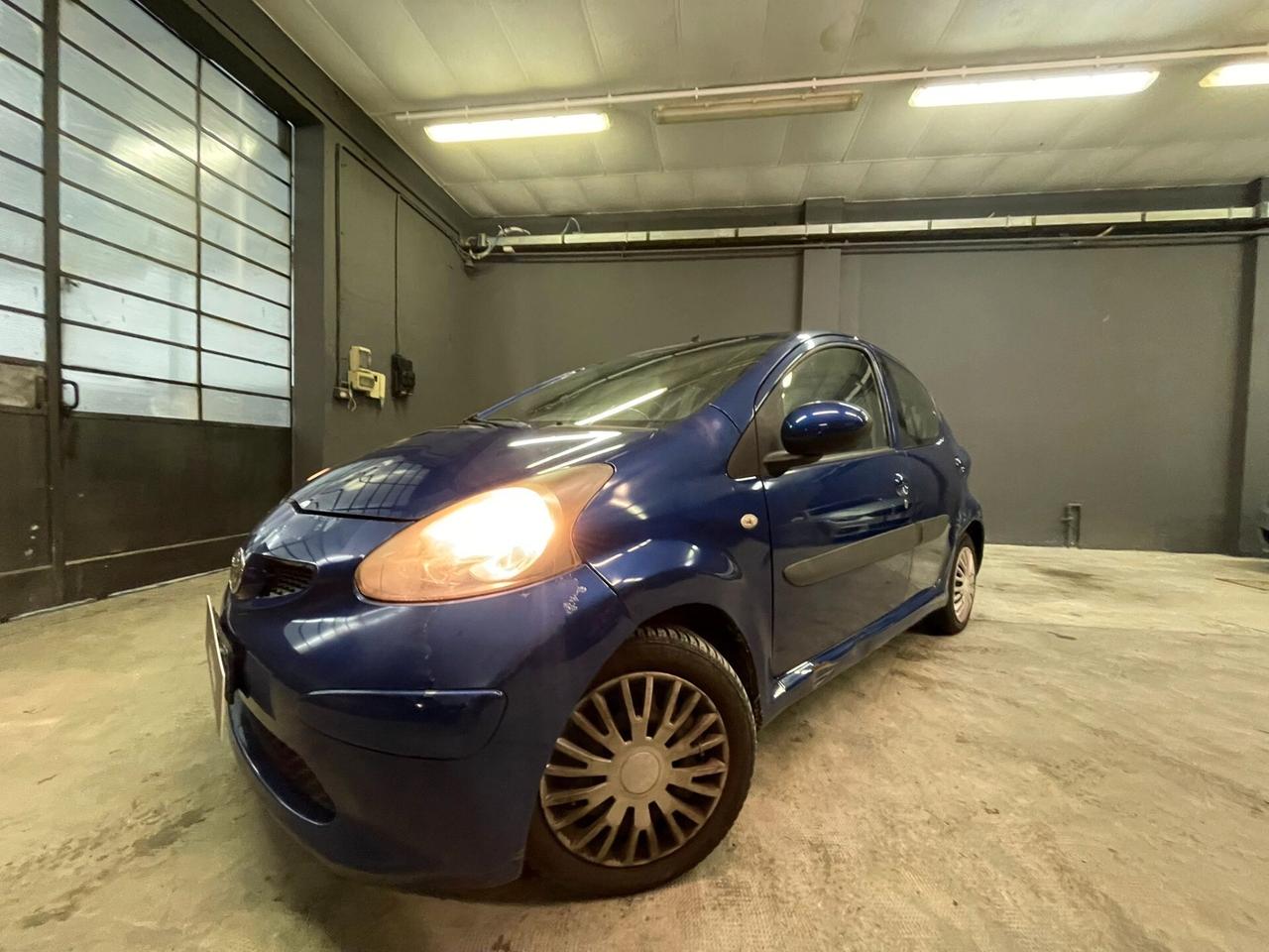 Toyota Aygo 1.0 12V VVT-i 5 porte Sol