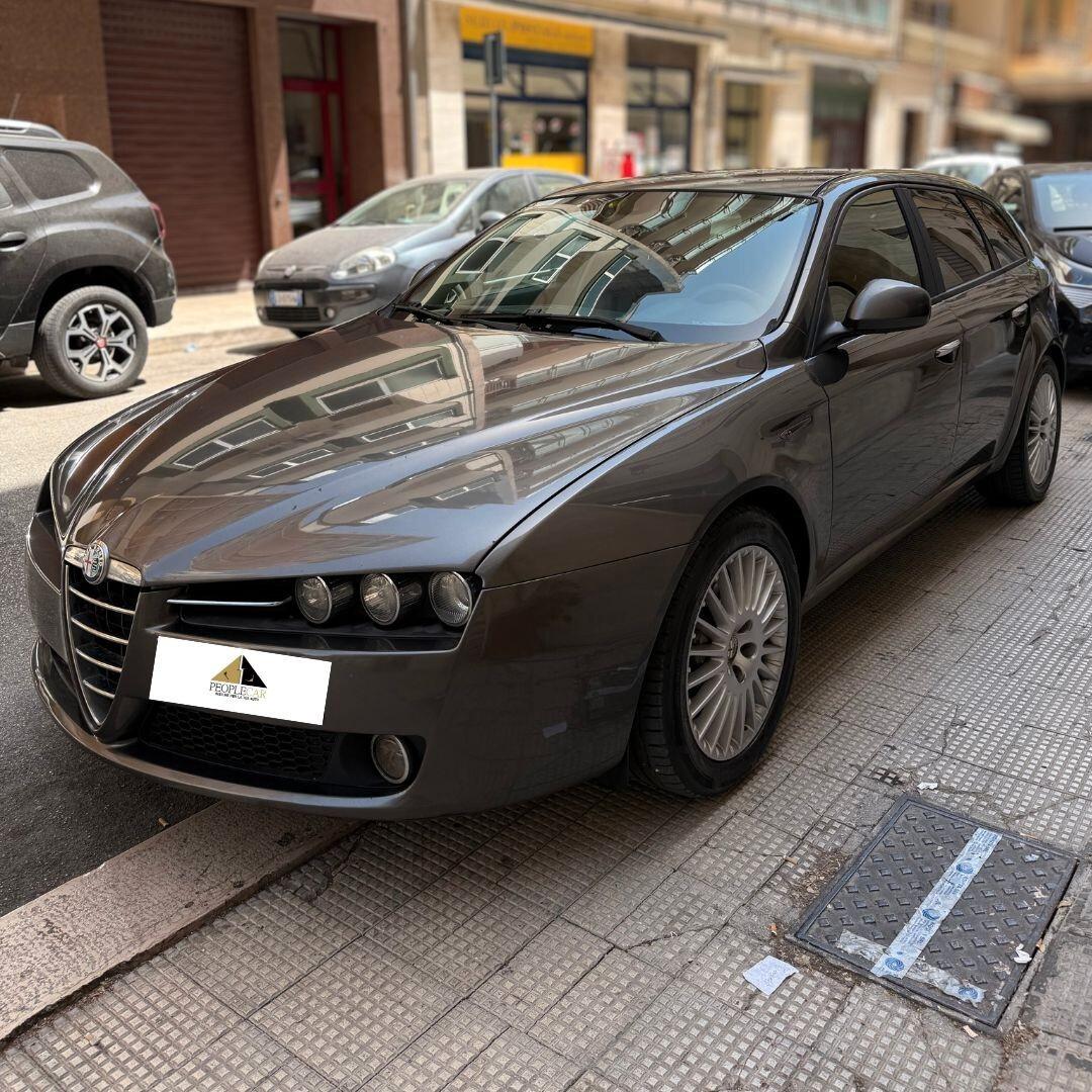 Alfa Romeo 159 1.9 JTDm 16V Sportwagon Exclusive