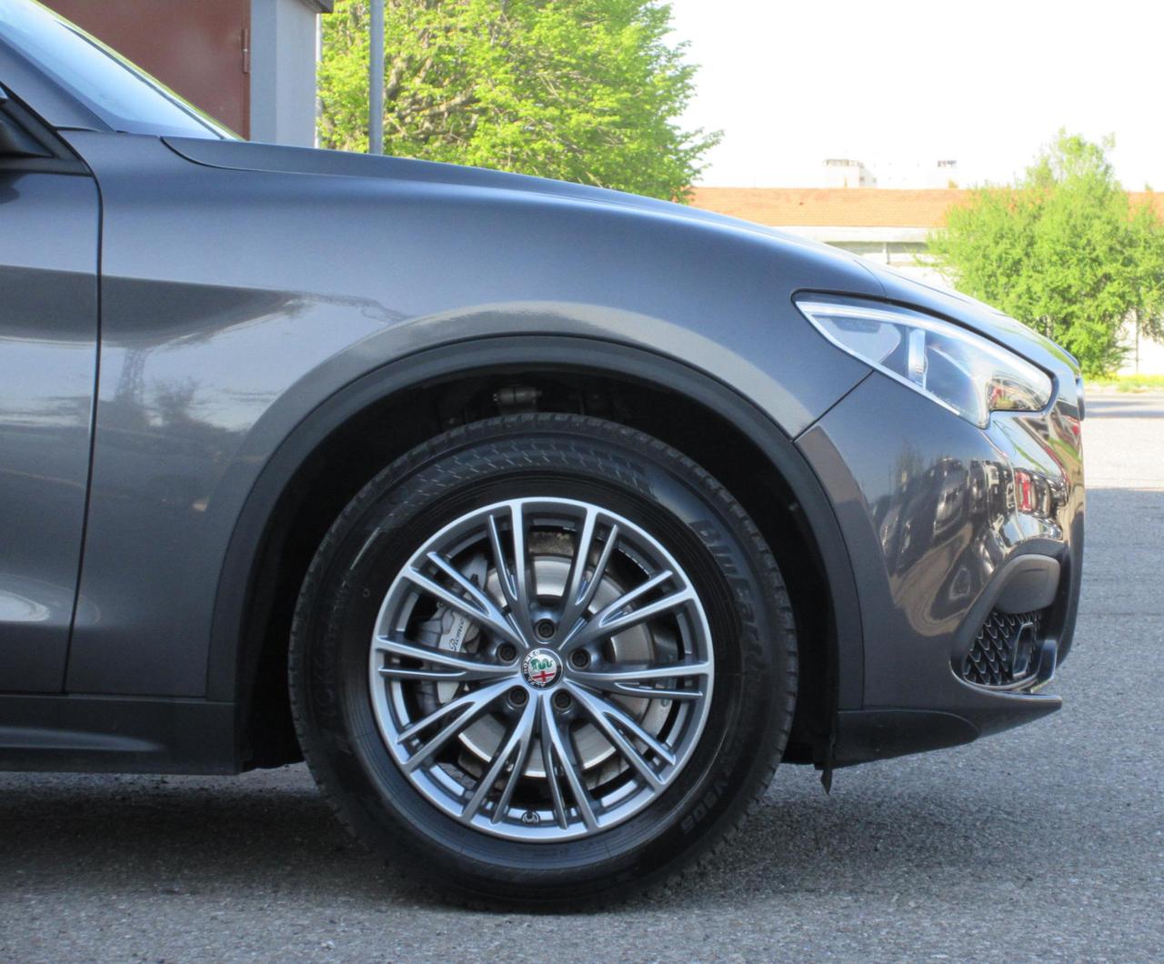 Alfa Romeo Stelvio 2.2 t Business Q4 190cv auto