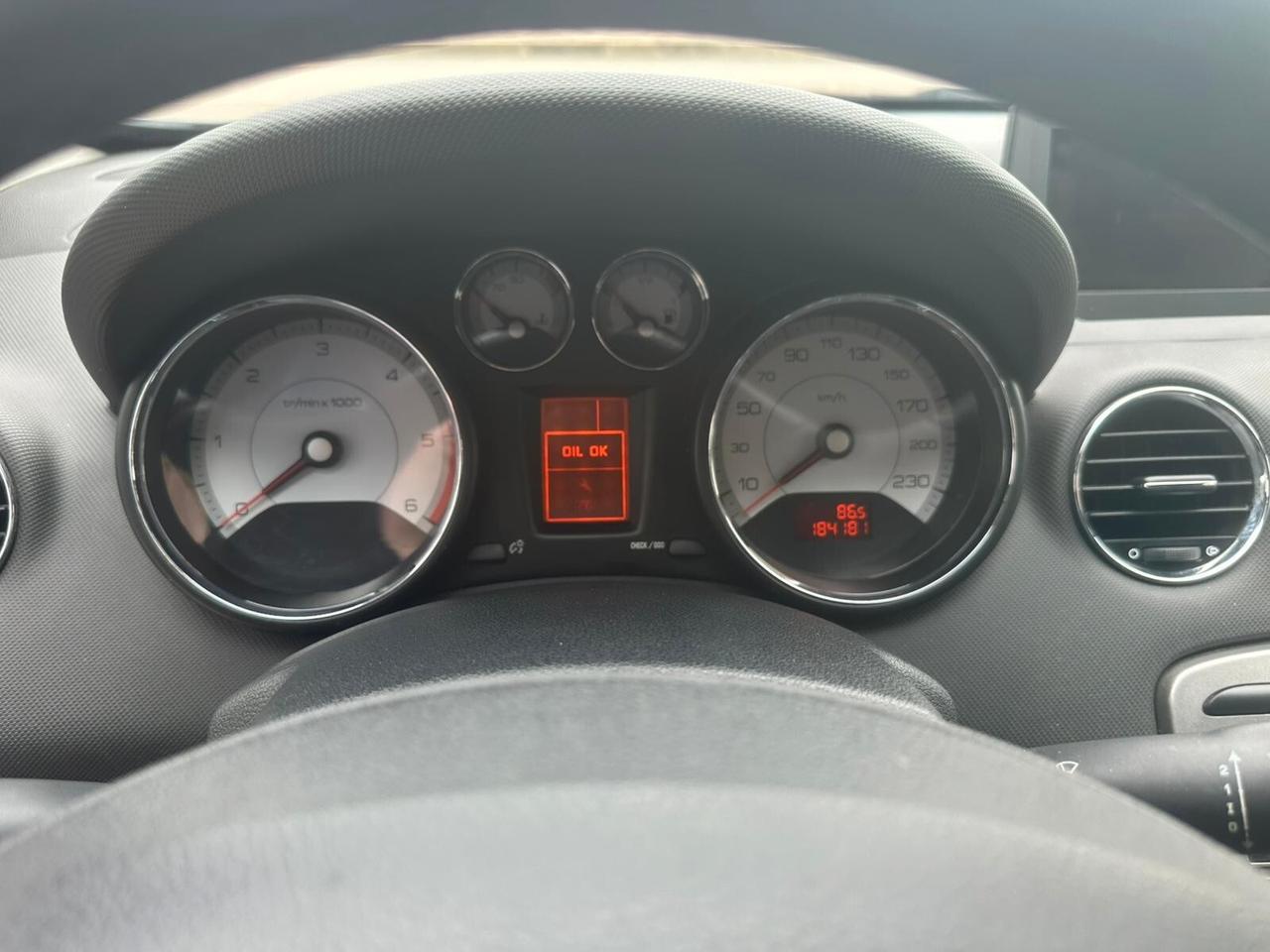 Peugeot 308 1.6 HDi 110CV 5p. Féline (5 Marce)