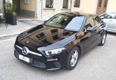 Mercedes-benz A 180 Sedan d Automatic Business