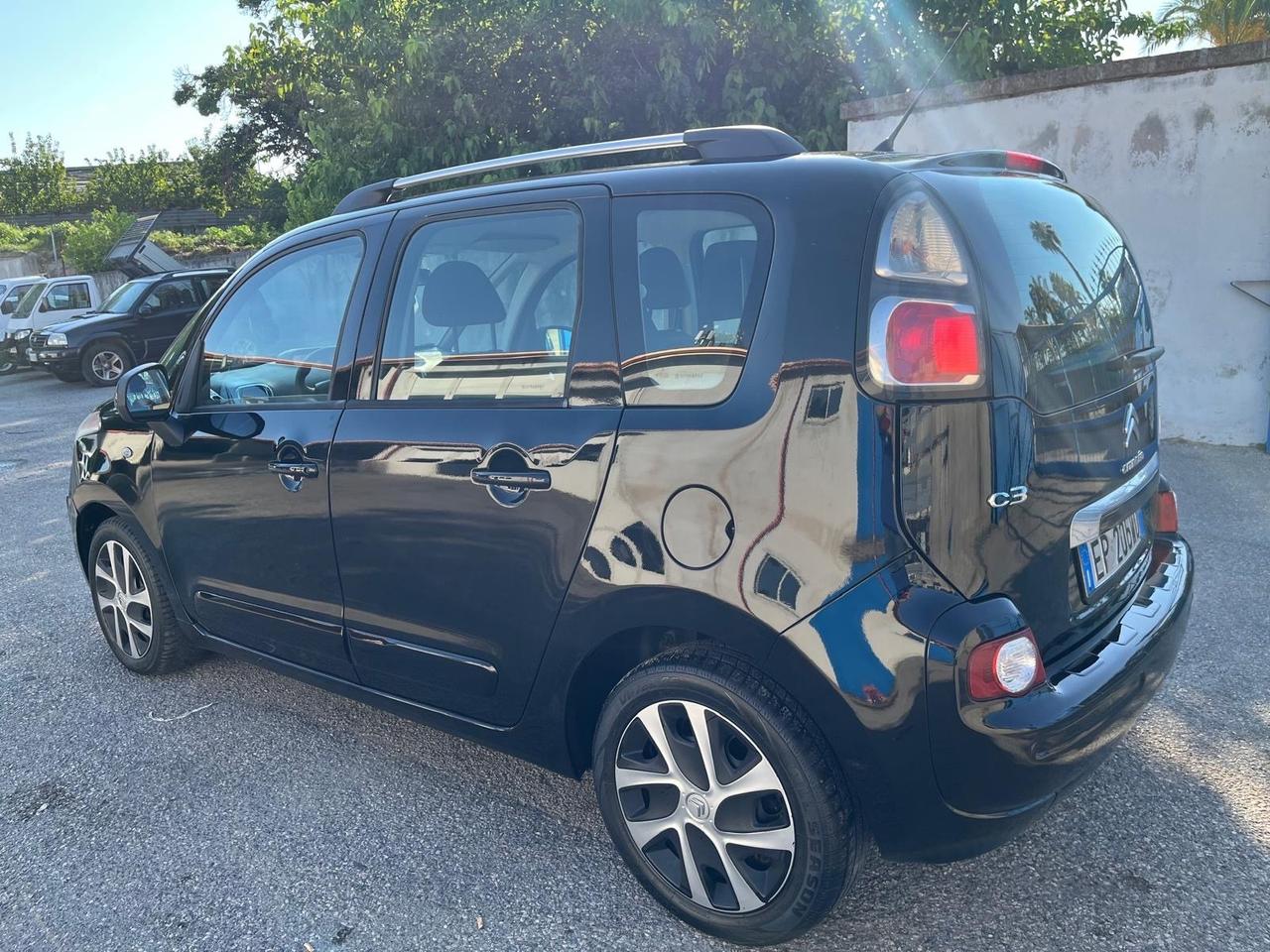 Citroen C3- Picasso -1.6 hdi - full-2013