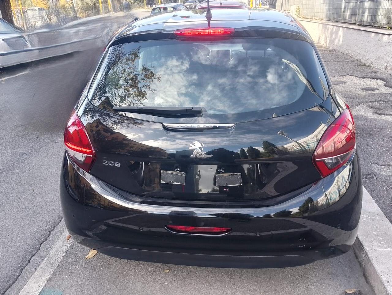 Peugeot 208 PureTech 82 5 porte Allure