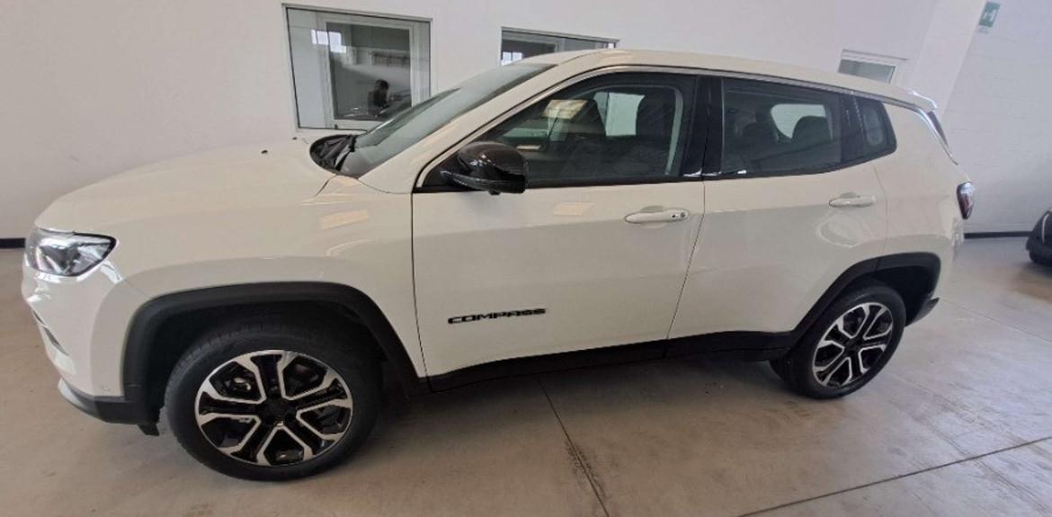 Jeep Compass 1.5 Turbo T4 130 CV MHEV 2WD AUTO A NOLEGGIO