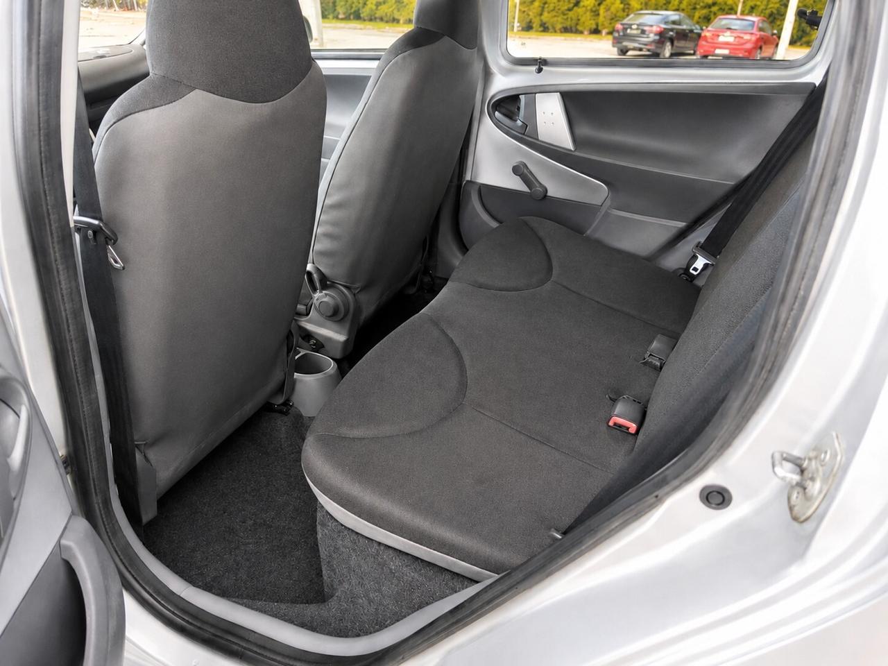 Toyota Aygo 1.0 12V VVT-i 5 porte Sol