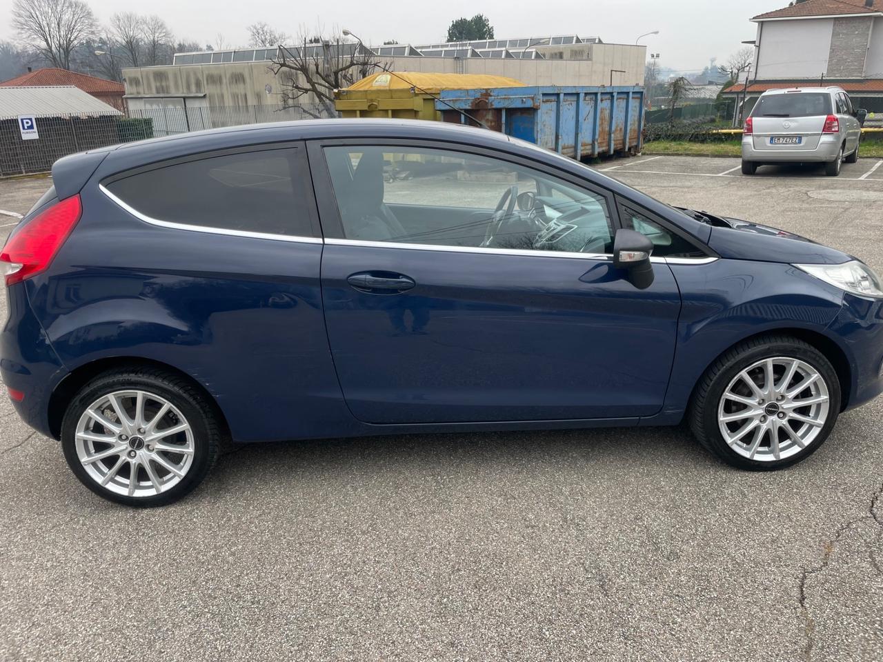 Ford Fiesta 1.4 TDCi 68CV 3 porte Titanium