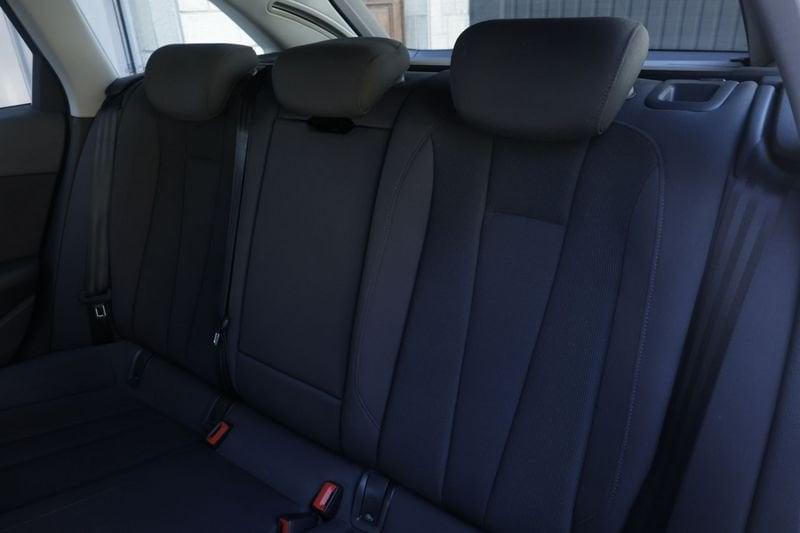 Audi A4 Audi A4 Avant 2.0 TDI 122 CV S tronic Business Sport Unicoproprietario