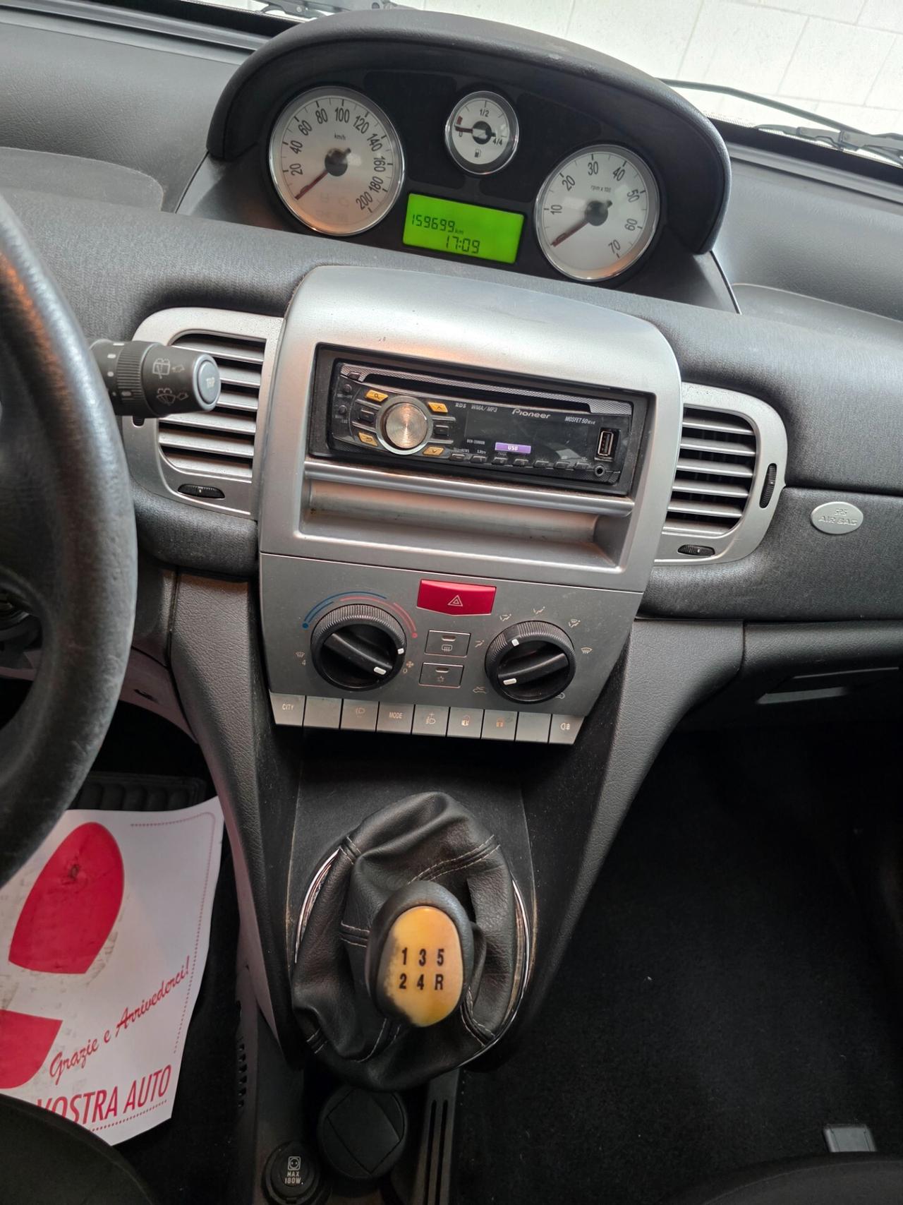 Lancia Ypsilon 1.2 69 CV Diva