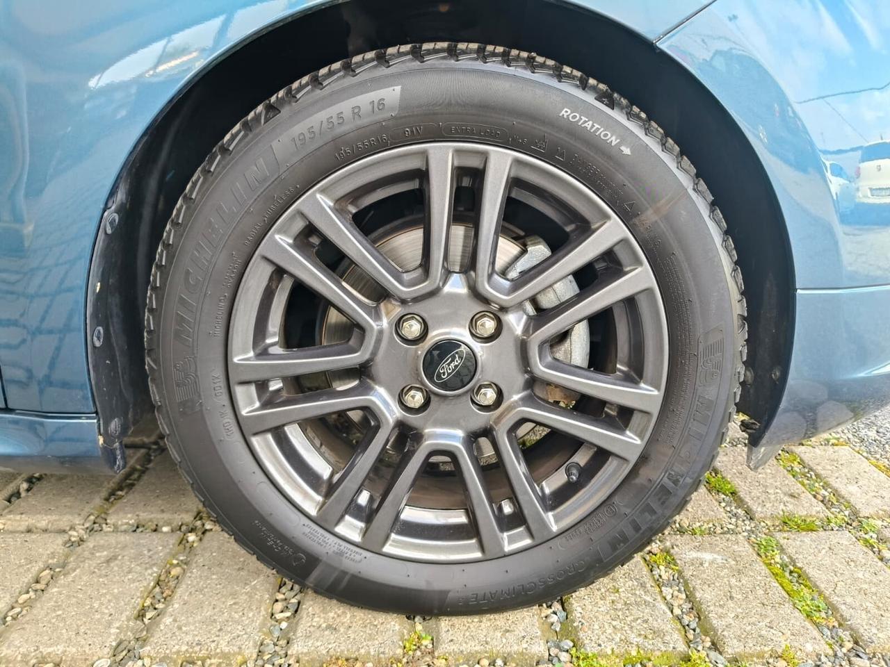 Ford Tourneo Courier 1.5 TDCI 75 CV S&S Sport