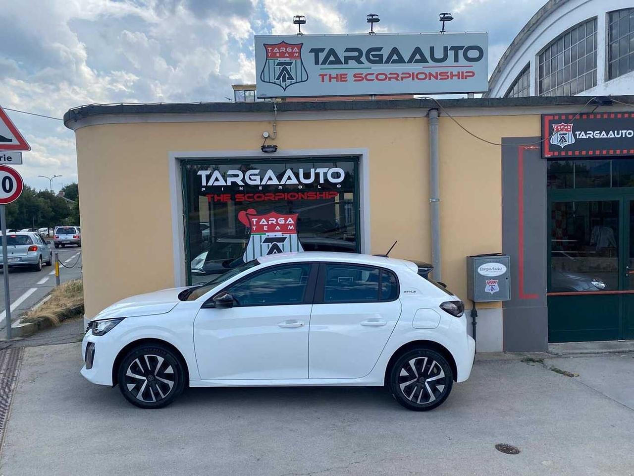 Peugeot 208 Hybrid 110 e-DCS6 Style