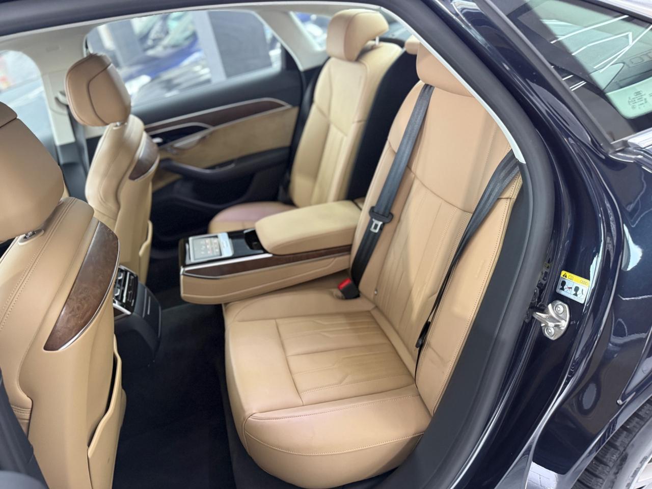 Audi A8 55 TFSI 3.0 quattro tiptronic