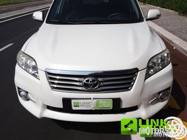 TOYOTA RAV 4 2.2 D-4WD Luxury