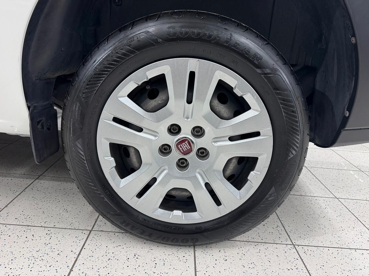 Doblò 1.6 MJT Lounge PORTA LATERALE PARI NUOVO!!!!!