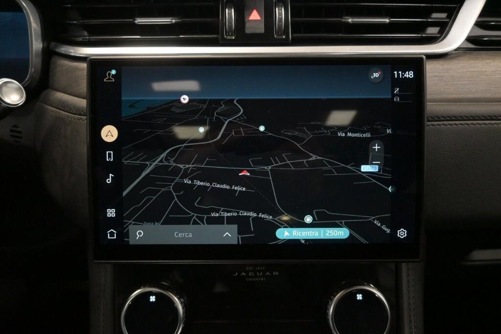 JAGUAR F-PACE 2.0D 204CV AUT. AWD SE ( FARI LED PREMIUM - TETTO PANORAMICO APR. - COCKPIT - PELLE - NAVI - MIRROR - PDC - TELECAMERA 360 - CERCHI 20 )