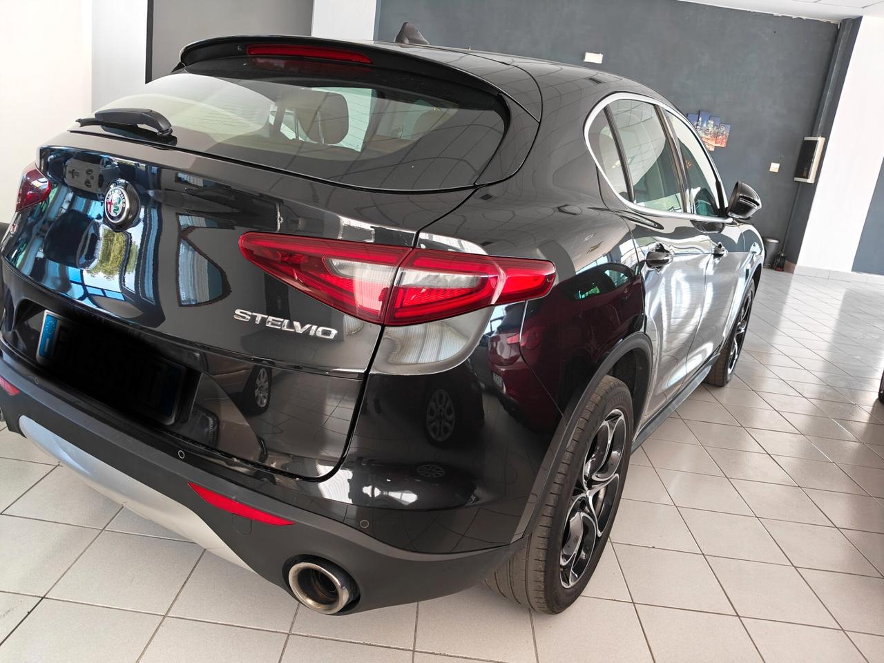 Alfa Romeo Stelvio 2.2 Turbodiesel 210 CV AT8 Q4 Executive