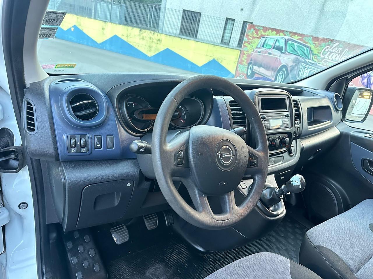 Opel Vivaro 6 posti autocarro