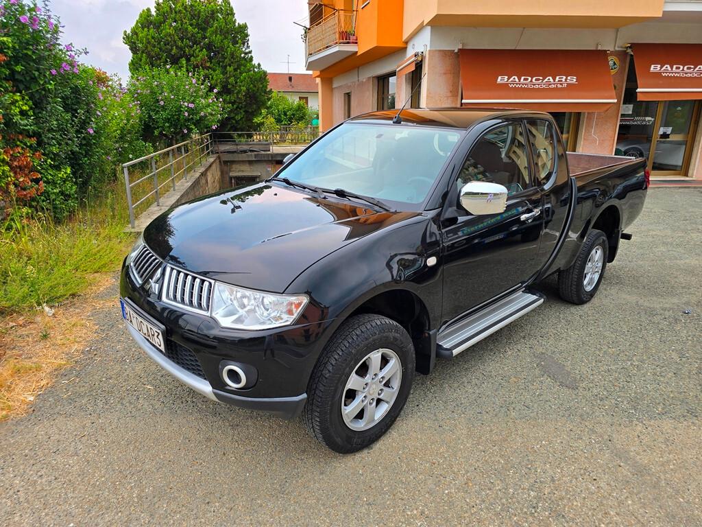 Mitsubishi L200 2.5 DI-D/136CV CLUB CUB INVITE
