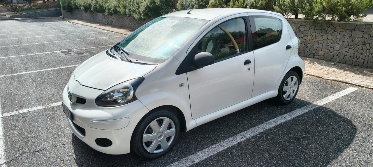 Toyota Aygo 1.0 12V VVT-i 5 porte