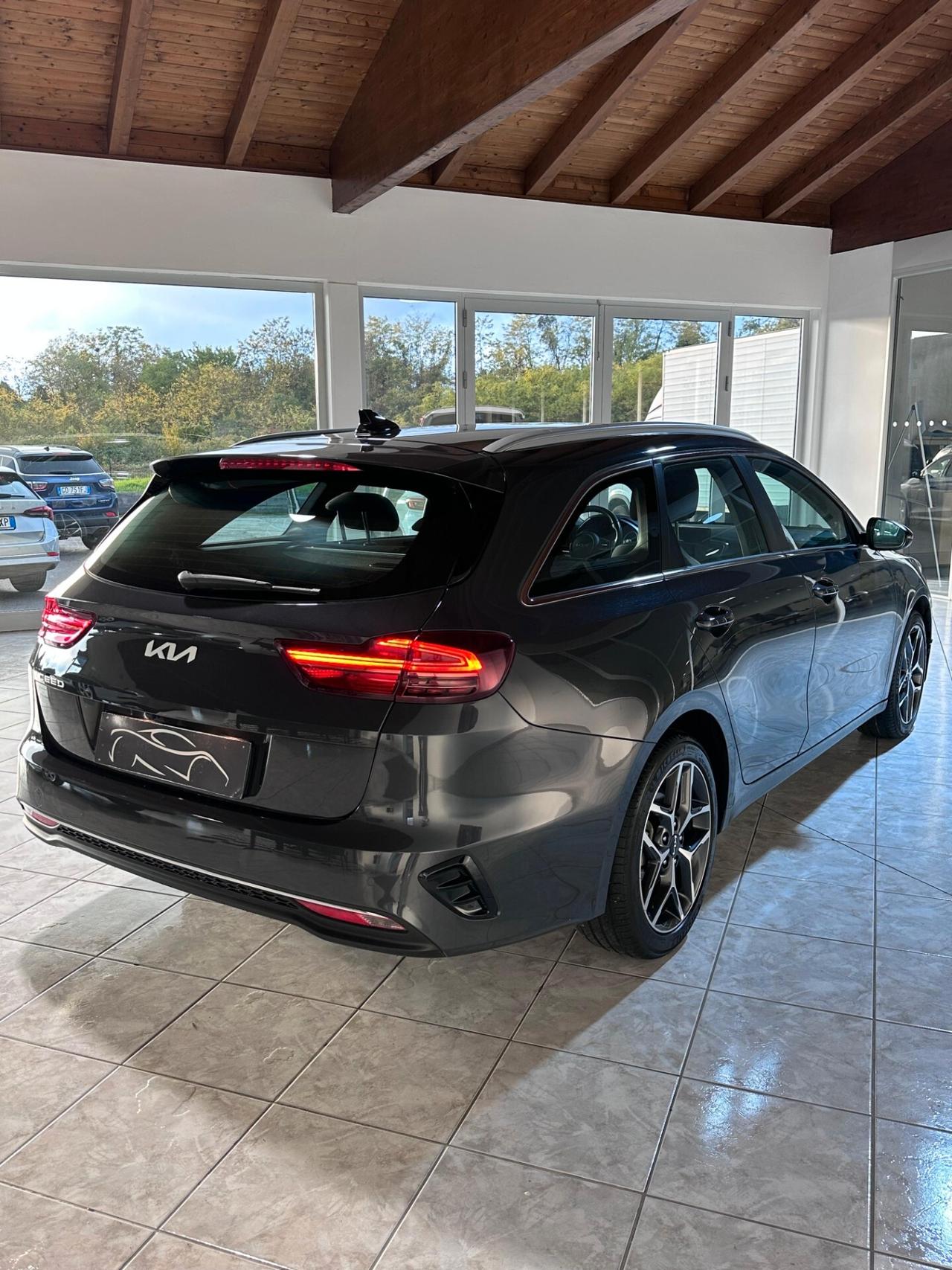 Kia Ceed 1.6 CRDi 136 CV MHEV DCT SW Business