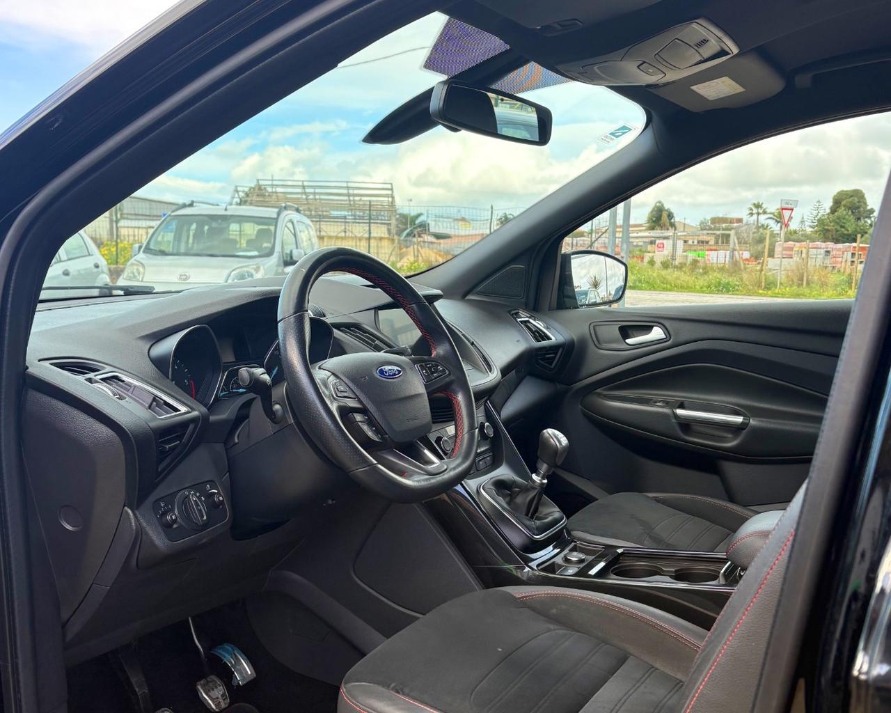 Ford Kuga 2.0 TDCI 120 CV S&S 2WD ST-Line