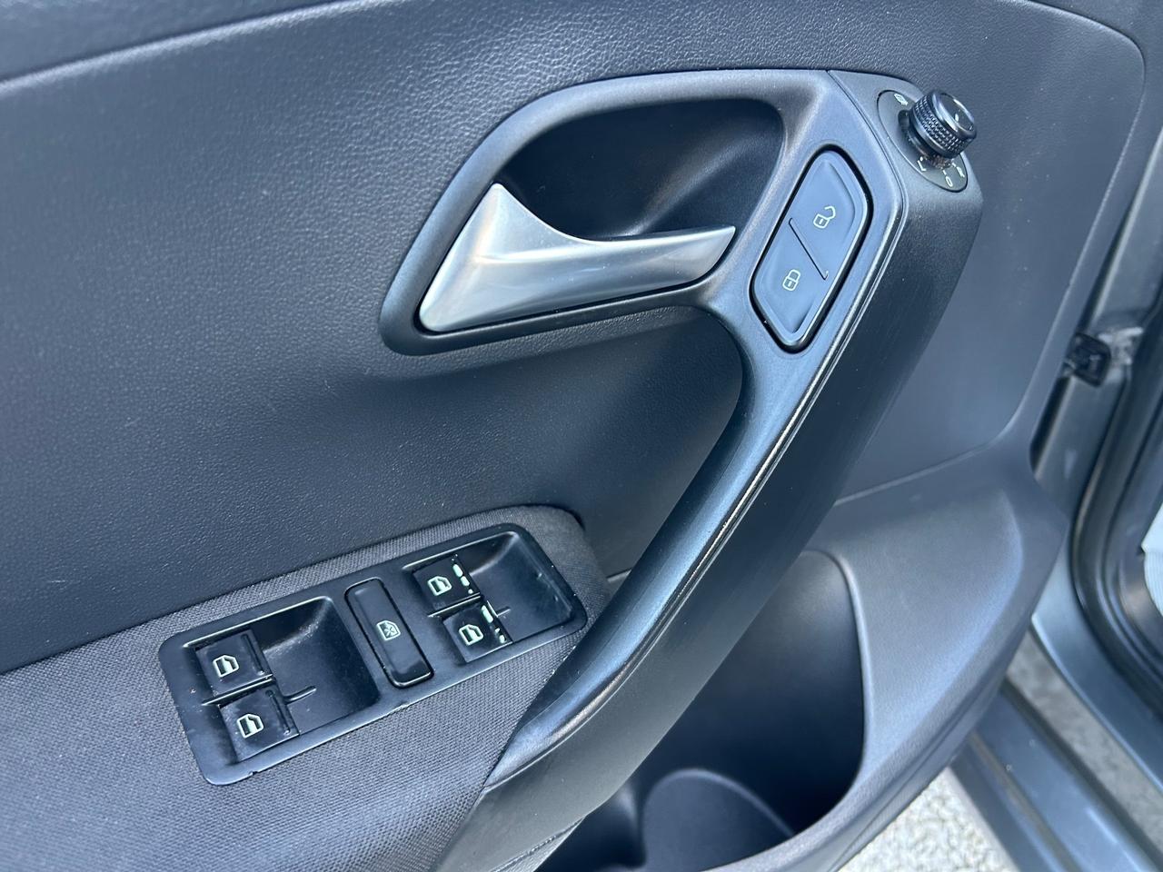 Volkswagen Polo 1.0MPI 5P NEOPATENTATI COMFORTLINE