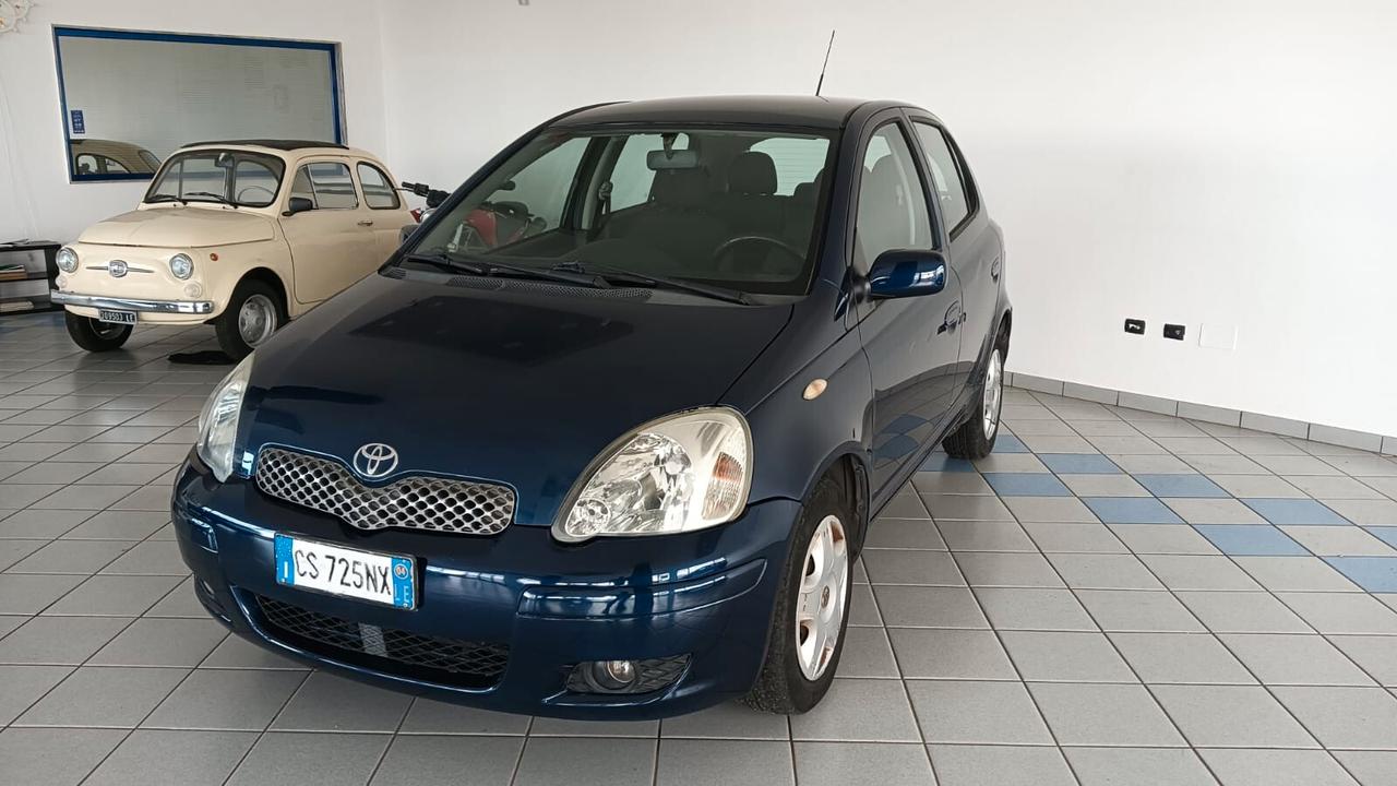 Toyota Yaris 1.0i 16V cat 5 porte Sol