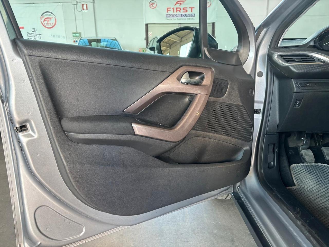 Peugeot 2008 BlueHDi 100 Allure