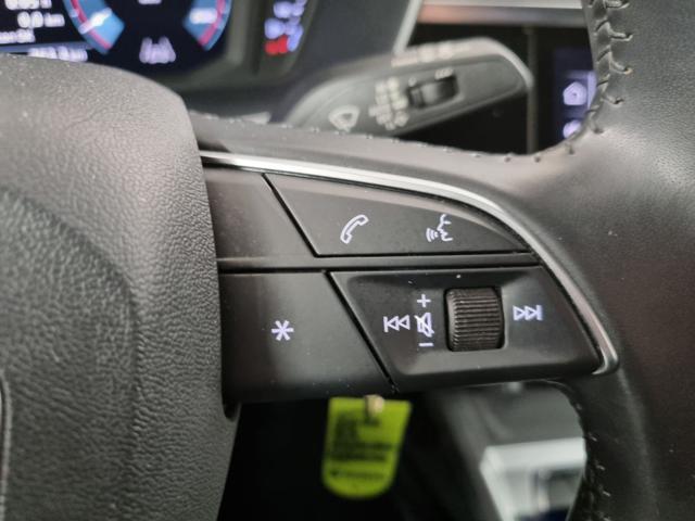 AUDI Q3 35 TFSI Business Advanced