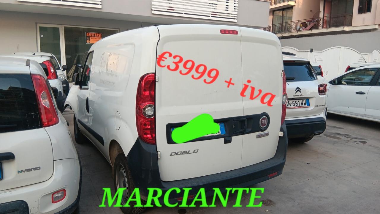 Fiat Doblo 3 posti incidentata sinistrata mondialcars 022