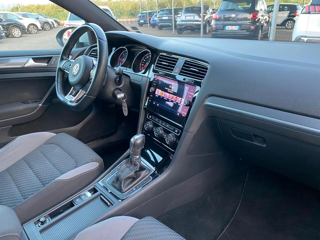 Volkswagen Golf 1.6 TDI 115 CV DSG 5p. Executive BlueMotion Technology R-LINE