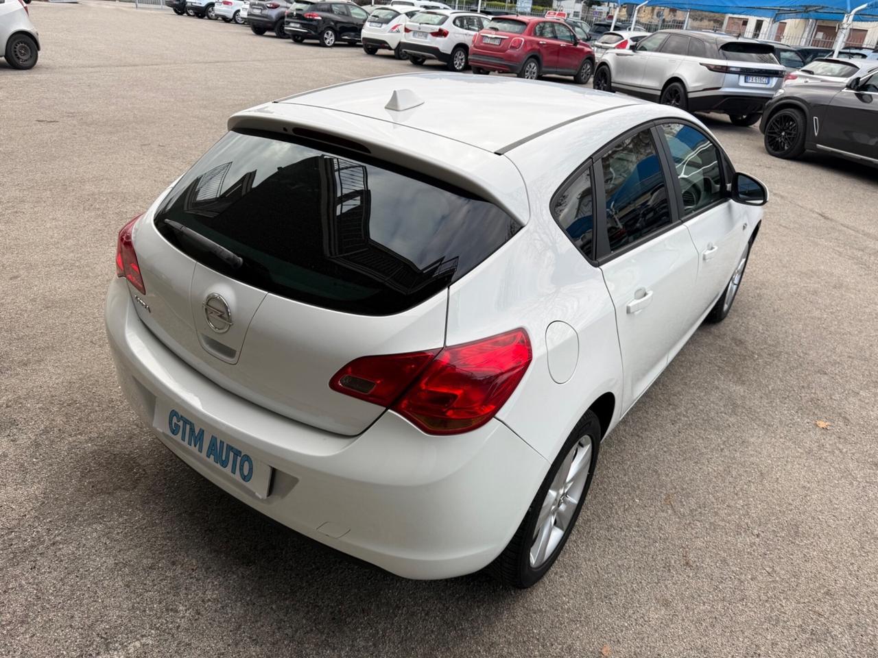 Opel Astra 1.4 100CV 5 porte Elective