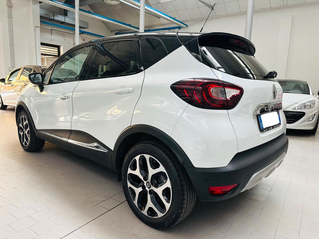 Renault Captur dCi 8V 90 CV EDC Start&Stop Energy Initiale Paris