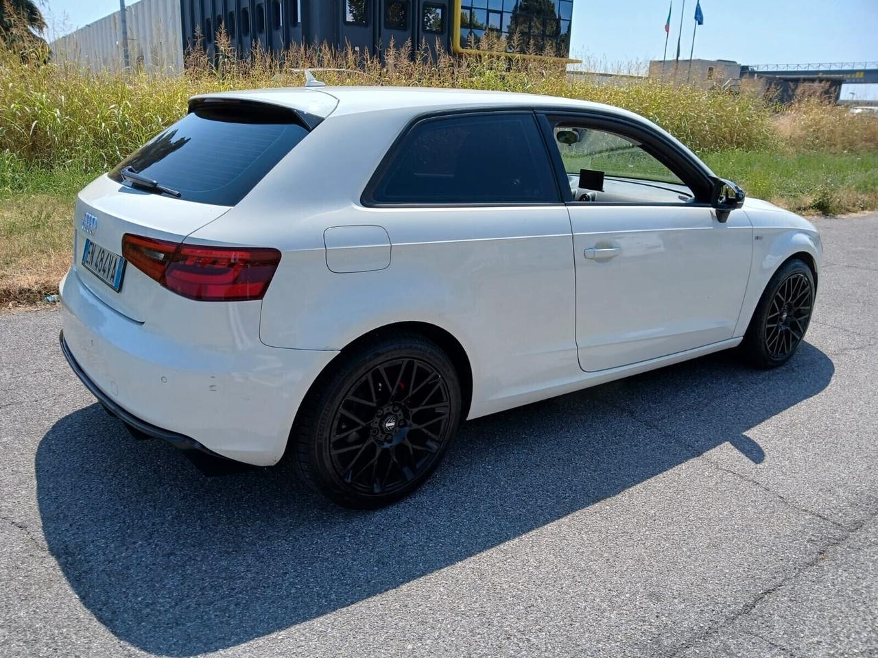 Audi A3 SPB 1.6 TDI 105 CV CR Ambiente