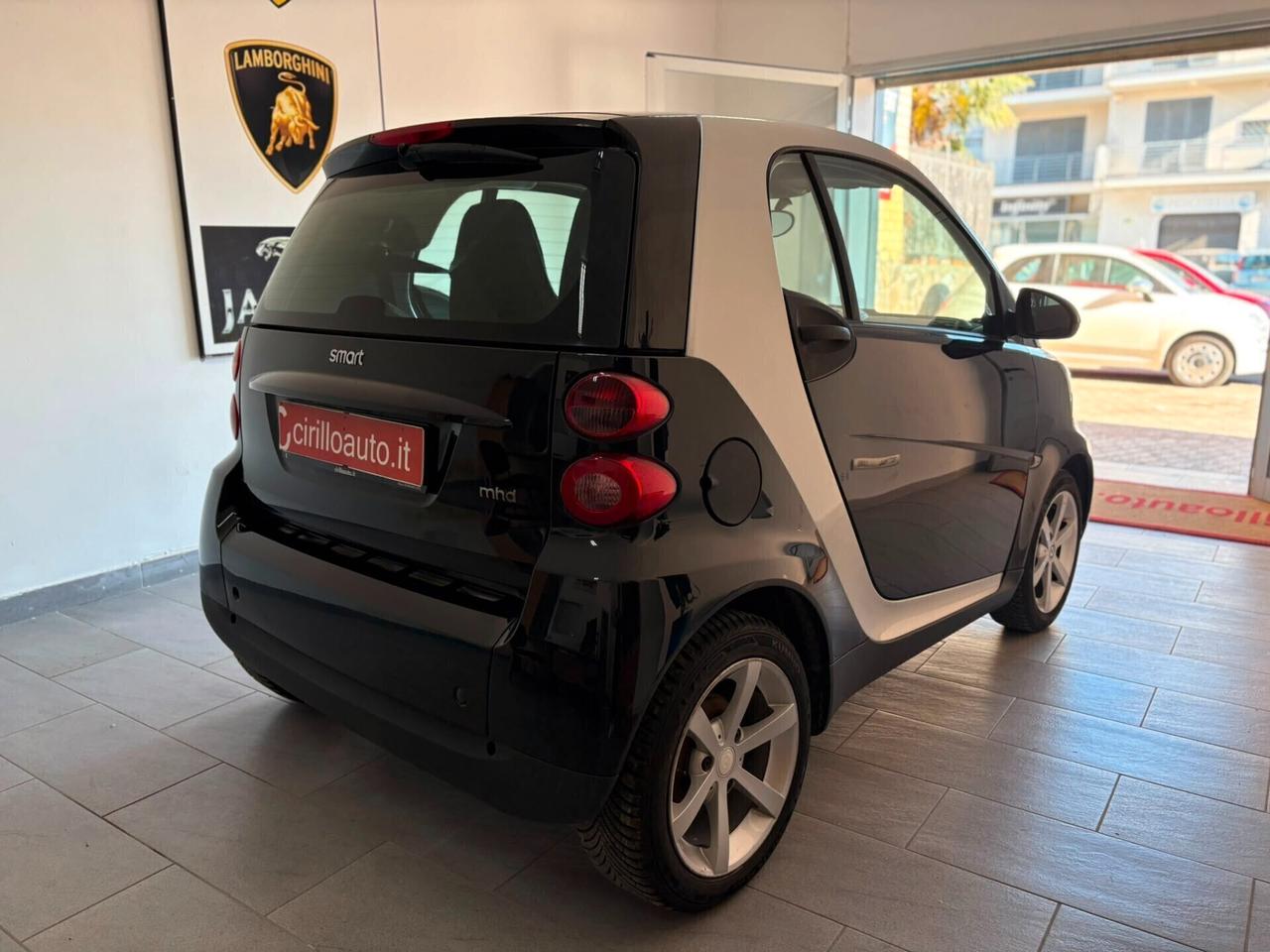 Smart ForTwo MycroHybrid 1000 52 kW coupé passion