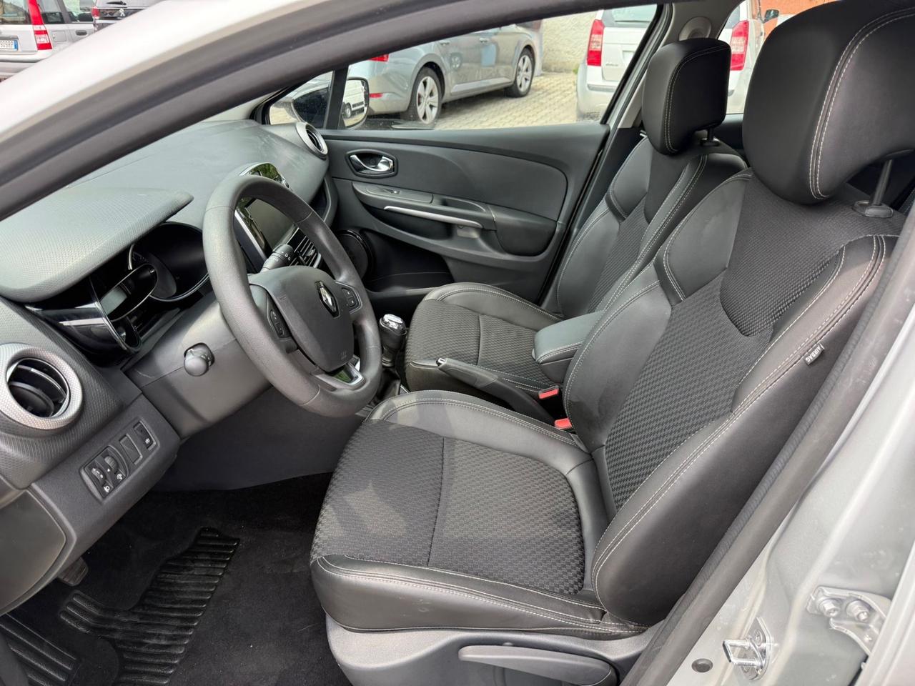 Renault Clio 5 porte Moschino 23200km neopatentati
