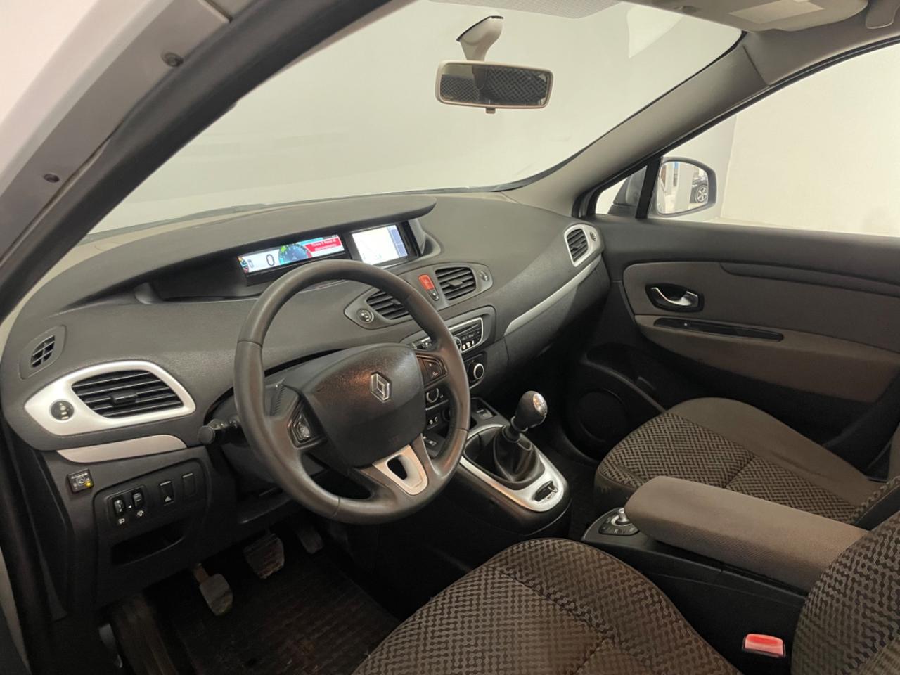 Renault Scenic Scénic 1.6 GPL Attractive Navi